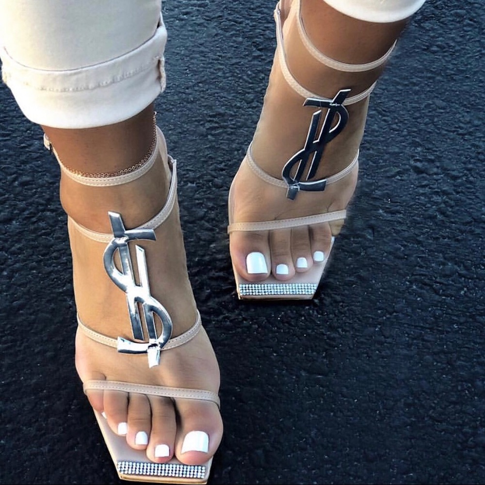 Cape Robbin Ambition